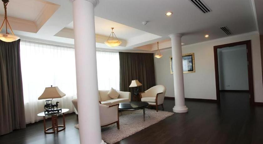 Plaza Sutera Biru Hotel Kuala Belait Ngoại thất bức ảnh