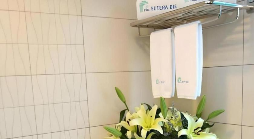 Plaza Sutera Biru Hotel Kuala Belait Ngoại thất bức ảnh